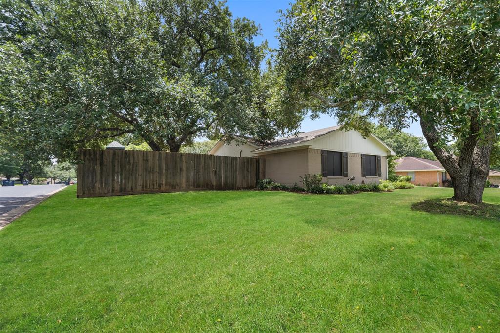 1001 Windy Drive, Brenham, Texas image 33