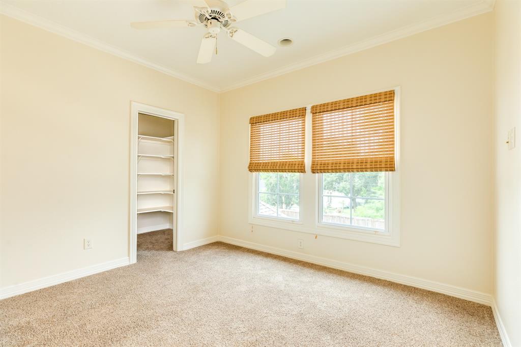1 Heritage Oak Court, Lake Jackson, Texas image 36