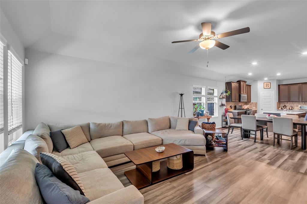 518 Ellwood Terrace Lane, Richmond, Texas image 9