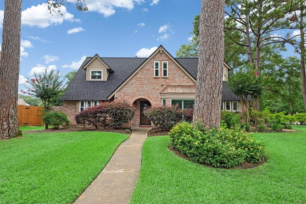 8318 Everleaf Drive, Spring, Texas image 2
