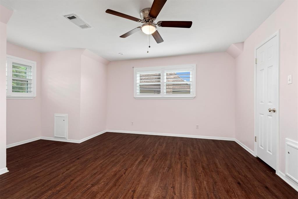 8318 Everleaf Drive, Spring, Texas image 25