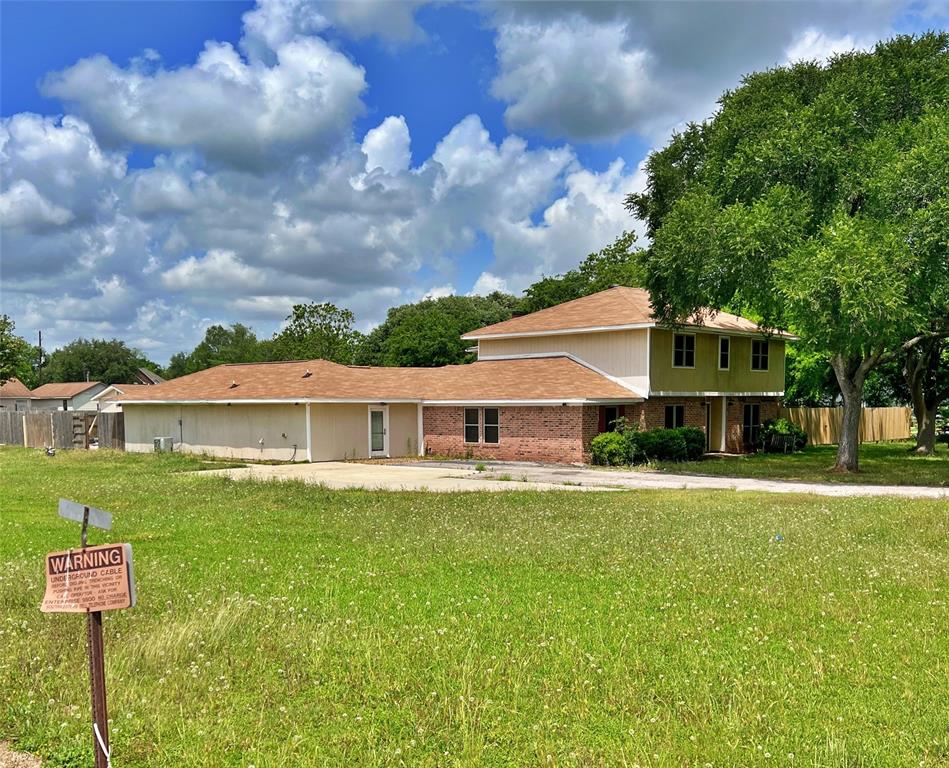 3811 Empress Lane, Richmond, Texas image 2