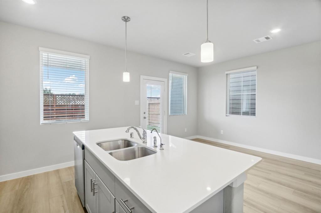 10003 Rustic Charm Street, Houston, Texas image 10