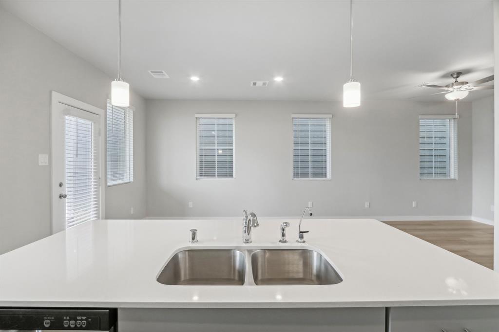 10003 Rustic Charm Street, Houston, Texas image 8