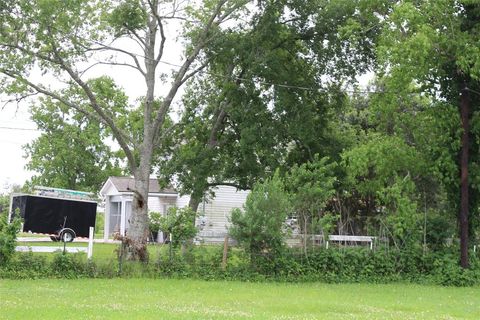 A home in Rosharon