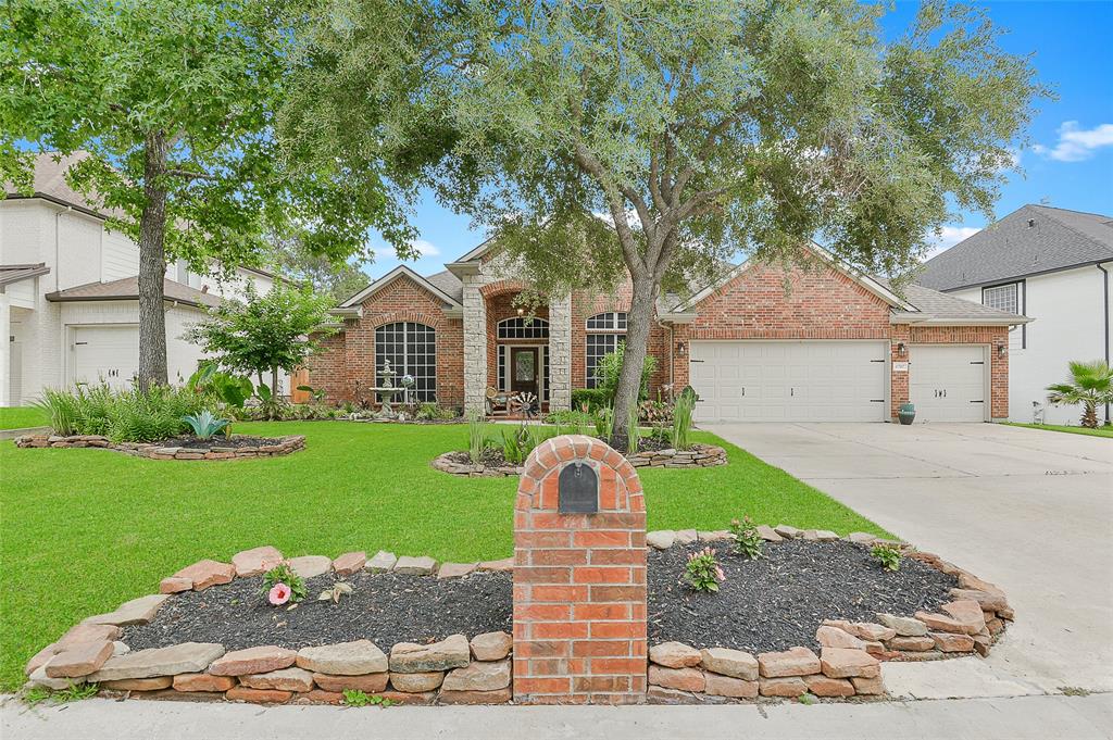 8707 Rolling Rapids Road, Humble, Texas image 3