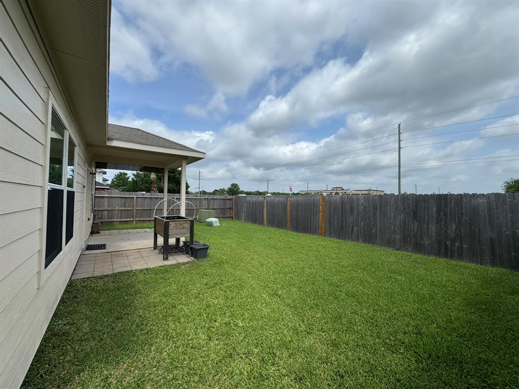 42 Blisten Spring Drive, Manvel, Texas image 17