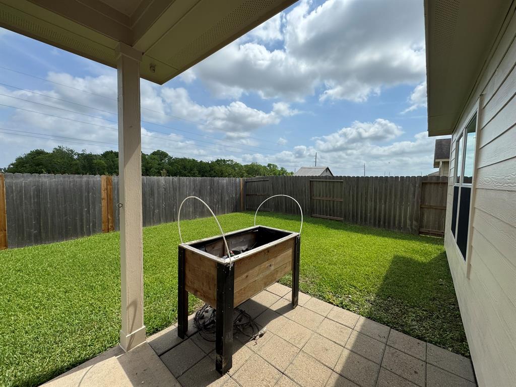42 Blisten Spring Drive, Manvel, Texas image 15