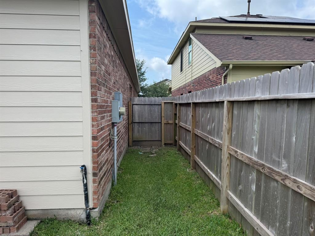 42 Blisten Spring Drive, Manvel, Texas image 19
