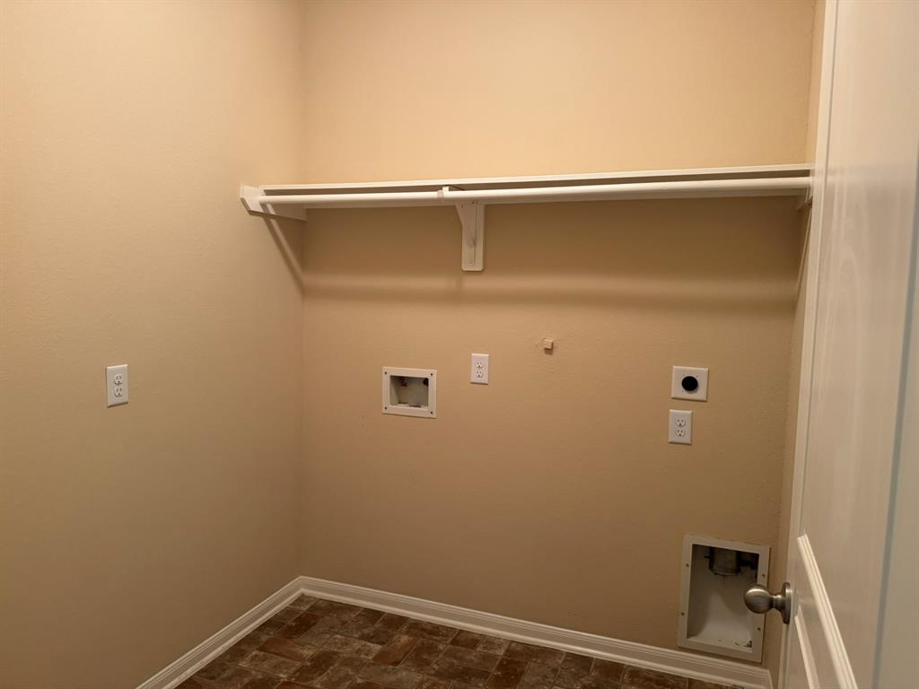 42 Blisten Spring Drive, Manvel, Texas image 27
