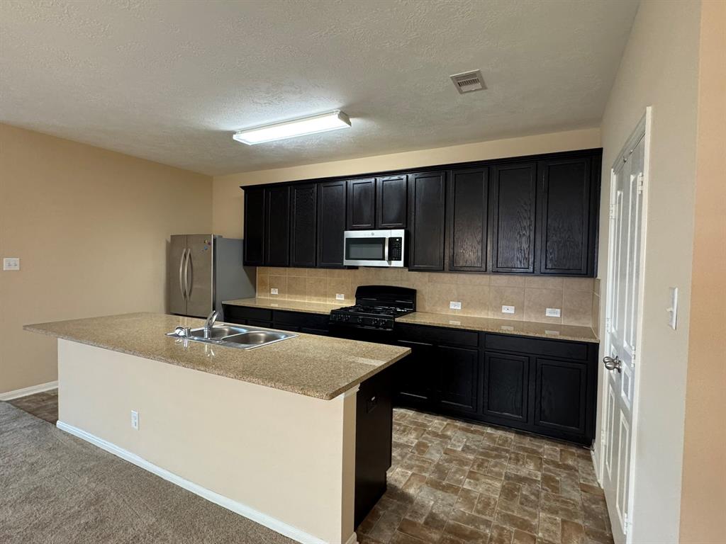 42 Blisten Spring Drive, Manvel, Texas image 5