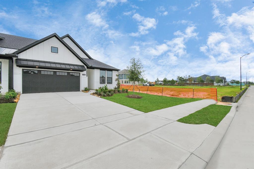 7718 Leaping Stag Lane, Katy, Texas image 6
