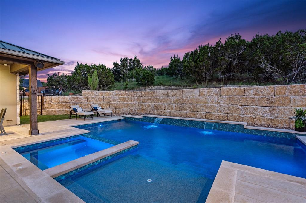 4810 R O Drive, Spicewood, Texas image 9