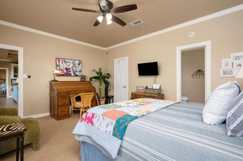 Single Family Residence in Crystal Beach TX 1110 Lagoon Drive 32.jpg