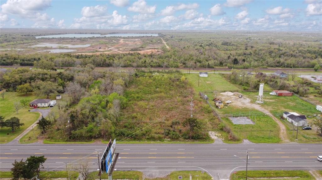 6235 Highway 6, Hitchcock, Texas image 3