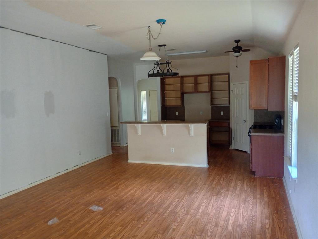 1684 Twin Cove