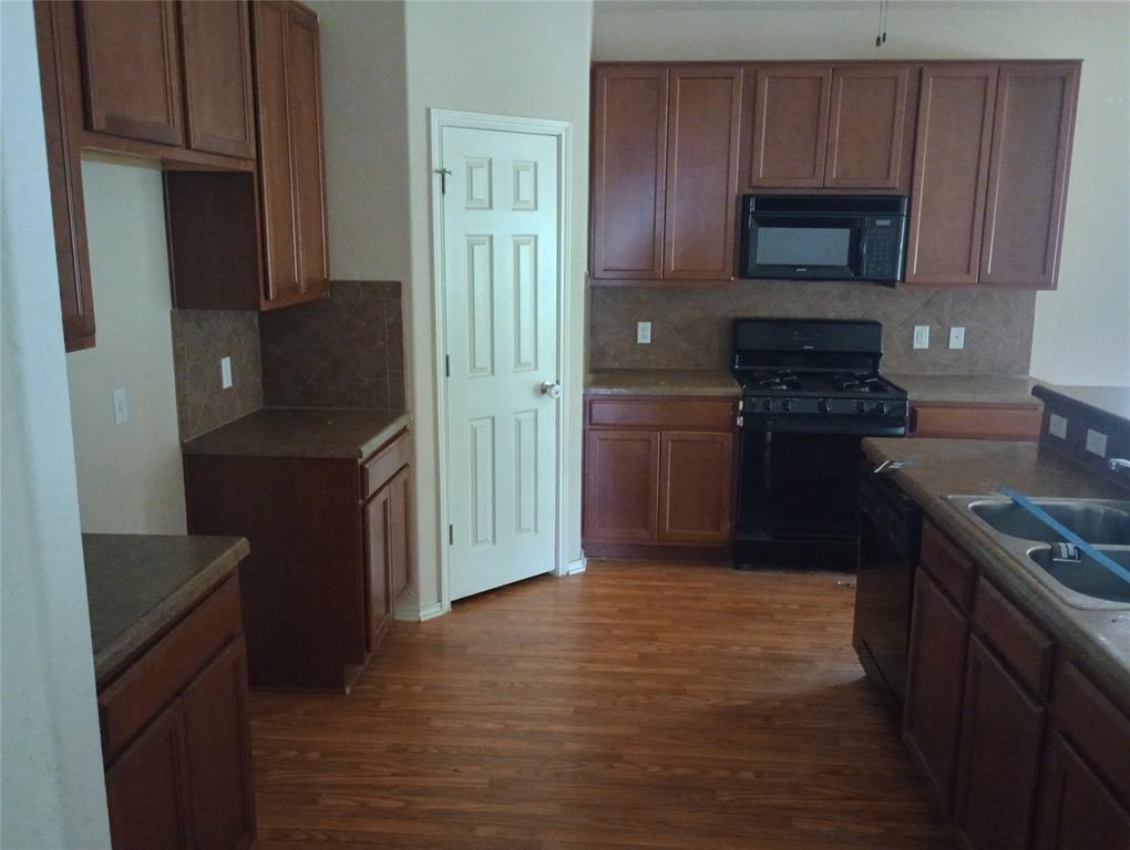 1684 Twin Cove