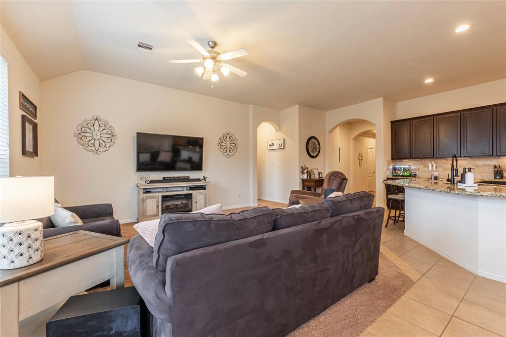 211 Brookwood Park Ln Lane, Dickinson, Texas image 18