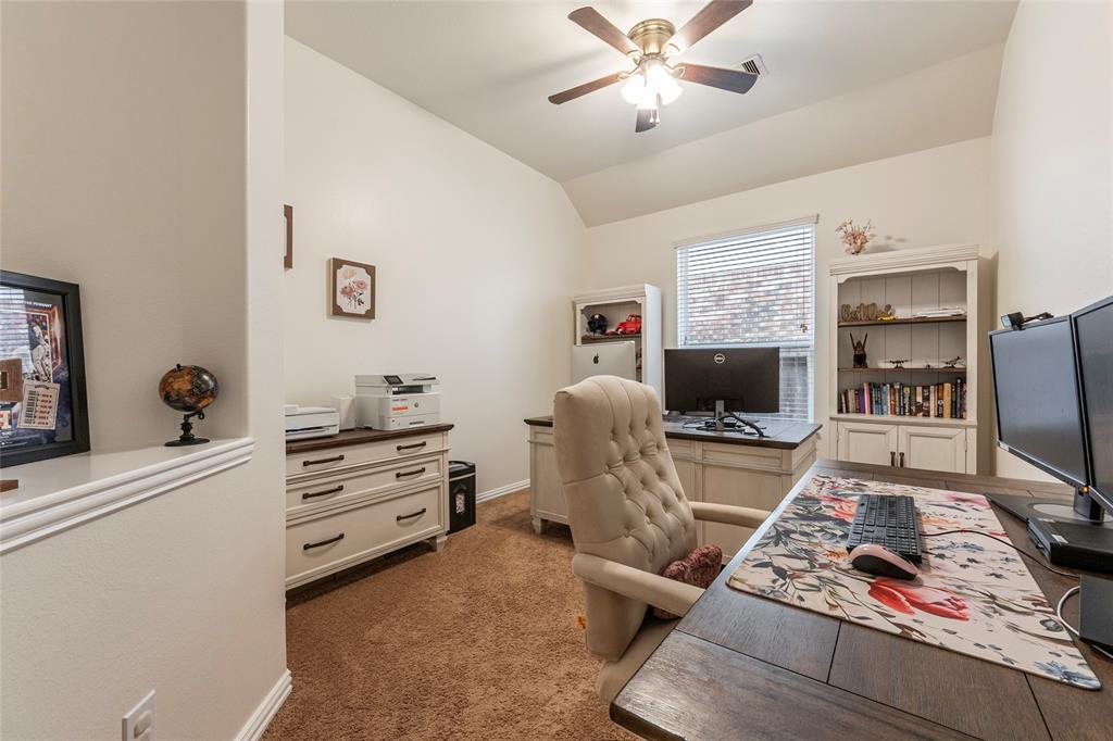 211 Brookwood Park Ln Lane, Dickinson, Texas image 9