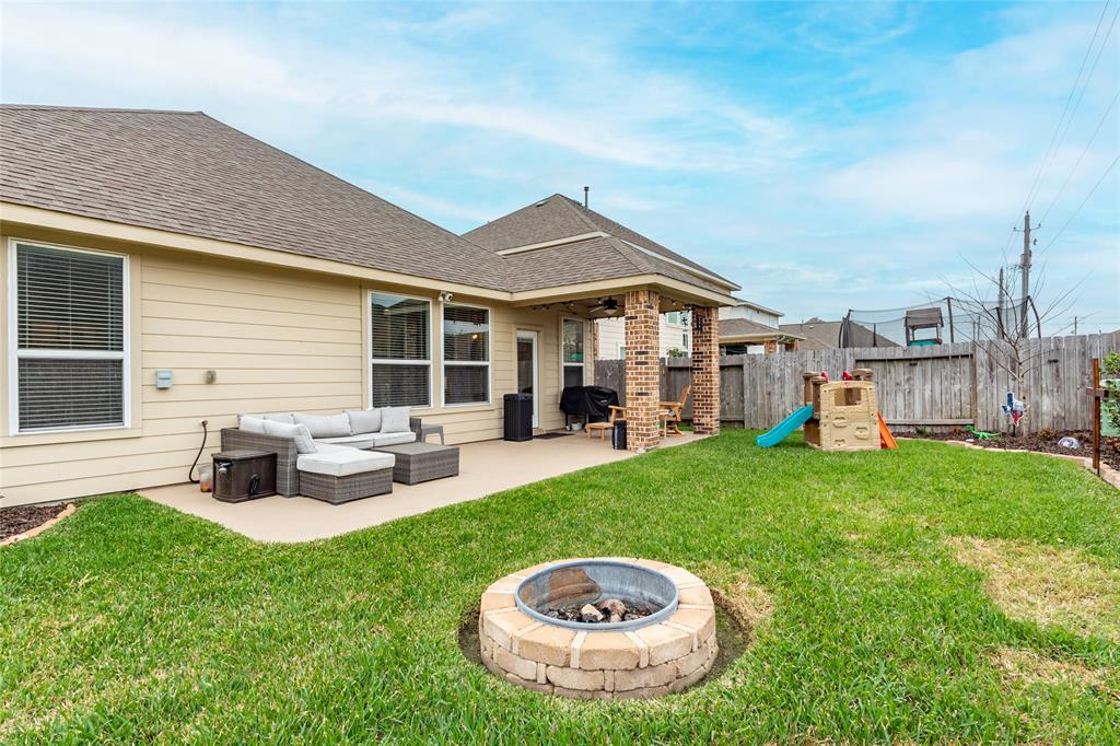 211 Brookwood Park Ln Lane, Dickinson, Texas image 30