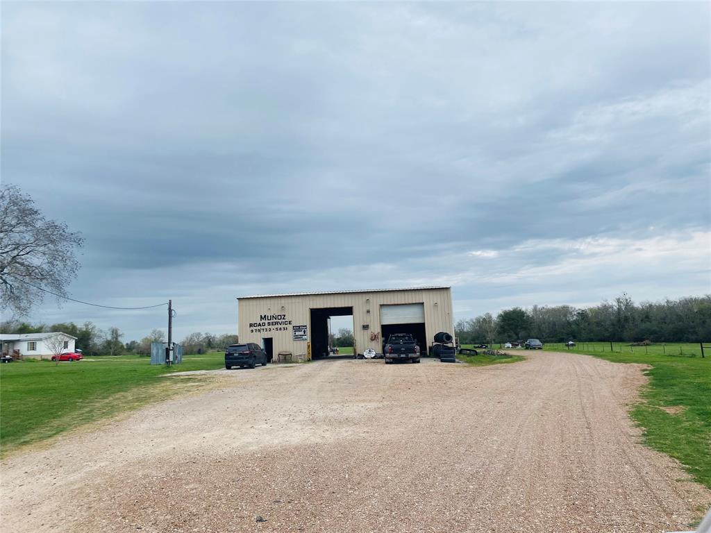 1021 Star Lane Lane, Alleyton, Texas image 13