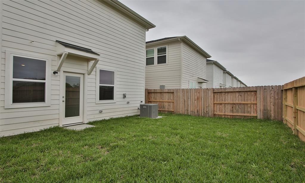 1450 Revolution Way, Missouri City, Texas image 36