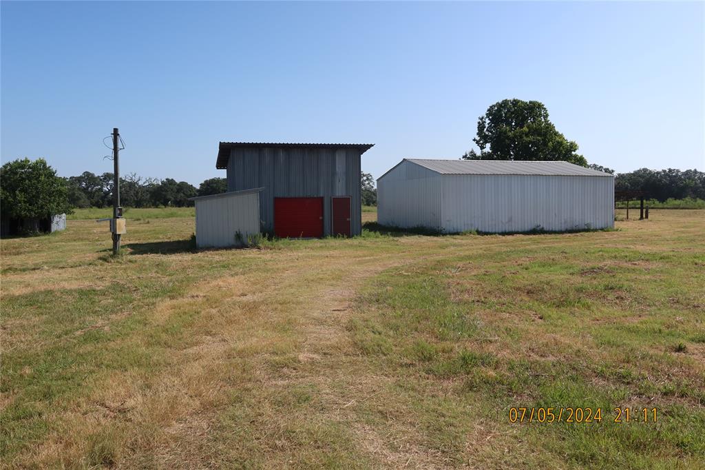 1046 Railhead Road, Columbus, Texas image 10