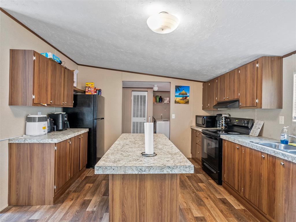 16018 Sam Brookins Street, Sugar Land, Texas image 9