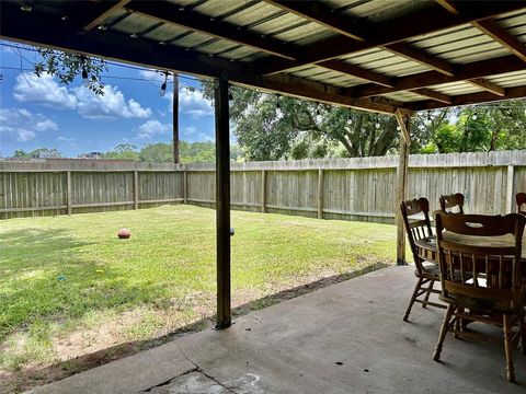 A home in Angleton