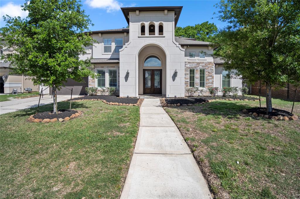 5810 Stratton Woods Drive