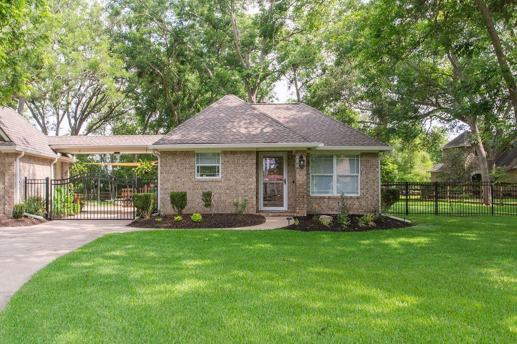910 Saint Elmos Court