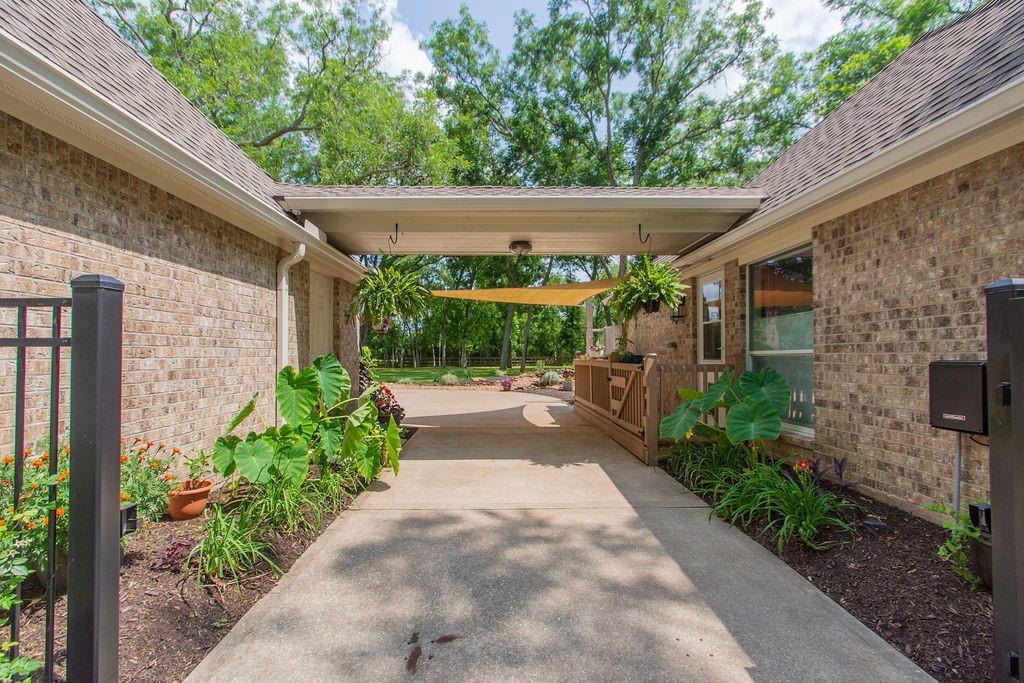 910 Saint Elmos Court