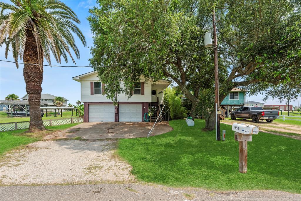 450 Creek Drive, Freeport, Texas image 2