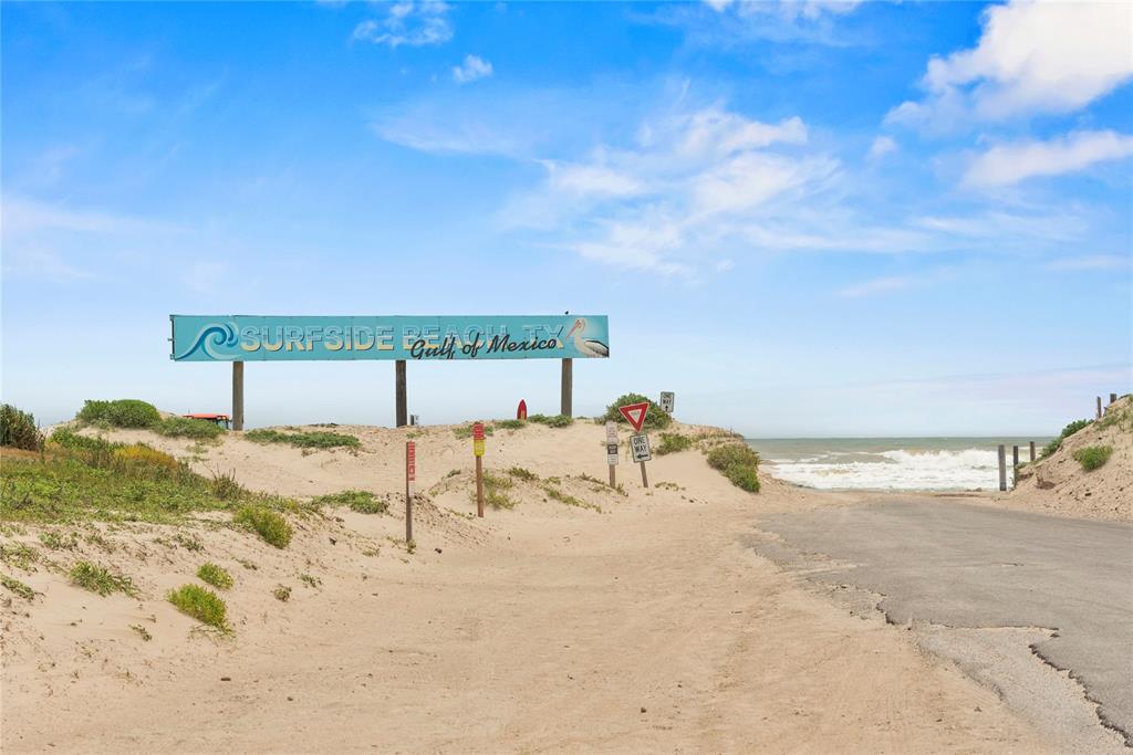 450 Creek Drive, Freeport, Texas image 37