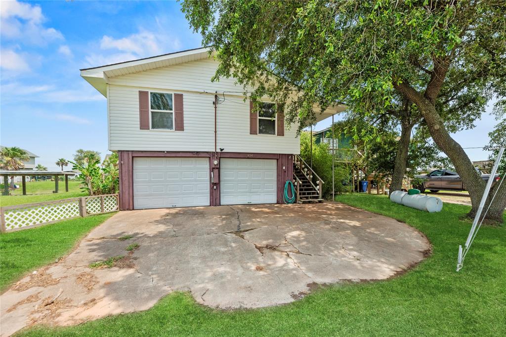 450 Creek Drive, Freeport, Texas image 3