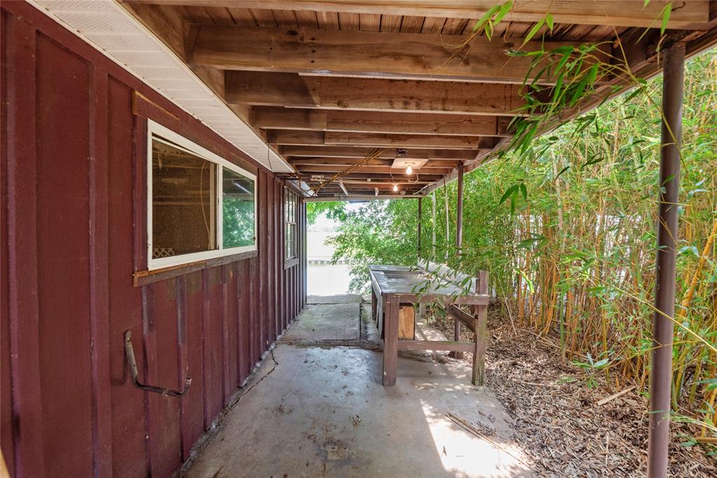 450 Creek Drive, Freeport, Texas image 6
