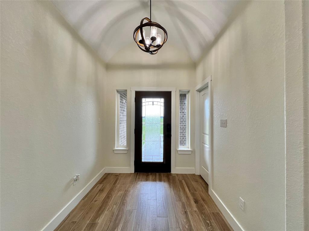 744 Quarter Horse Trail, Angleton, Texas image 4