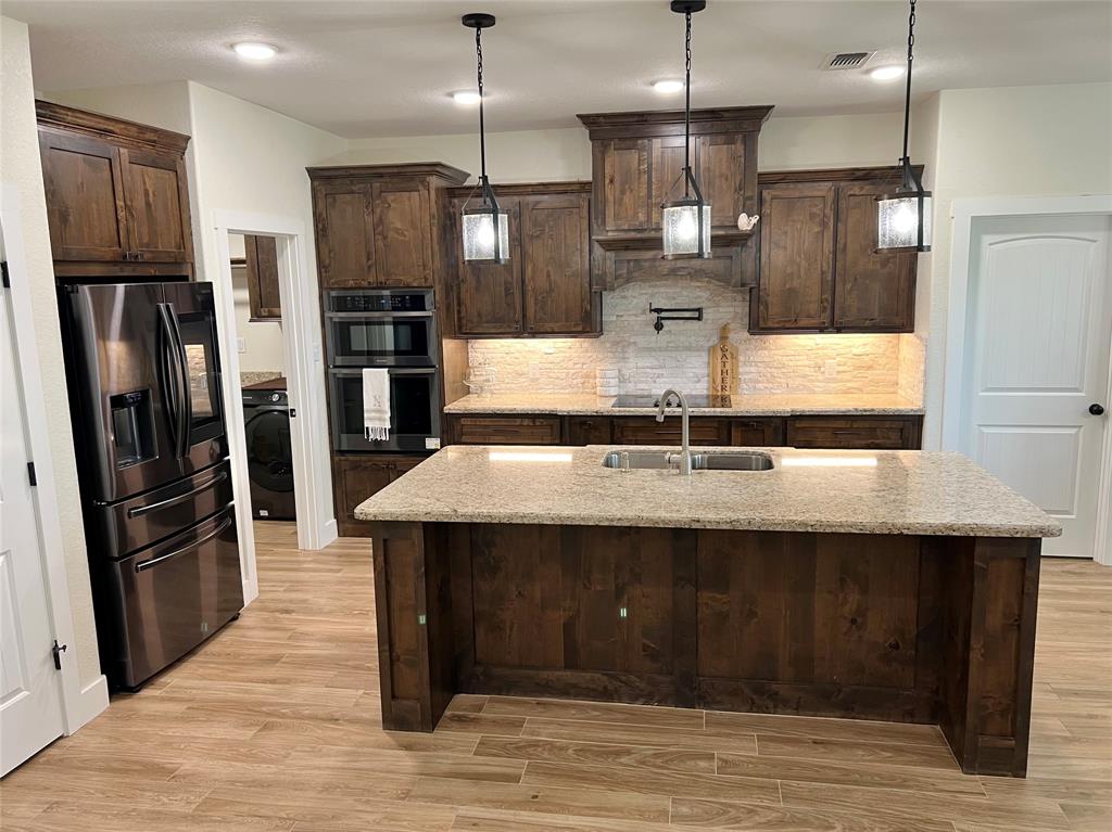 744 Quarter Horse Trail, Angleton, Texas image 12