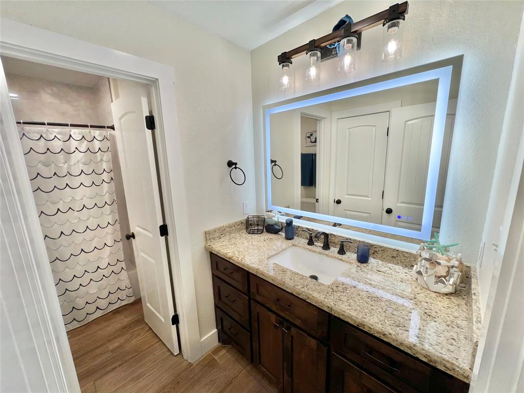 744 Quarter Horse Trail, Angleton, Texas image 19