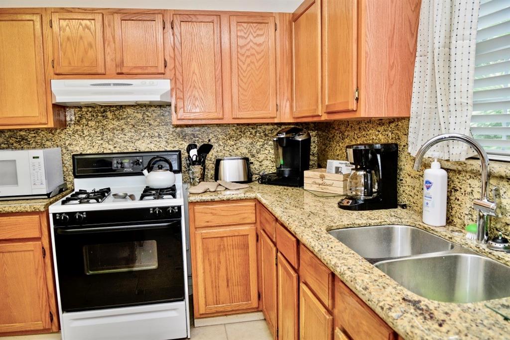 1320 Avenue L, Galveston, Texas image 13