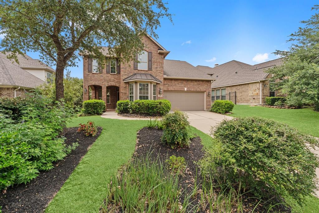 11 Woodmoor Place