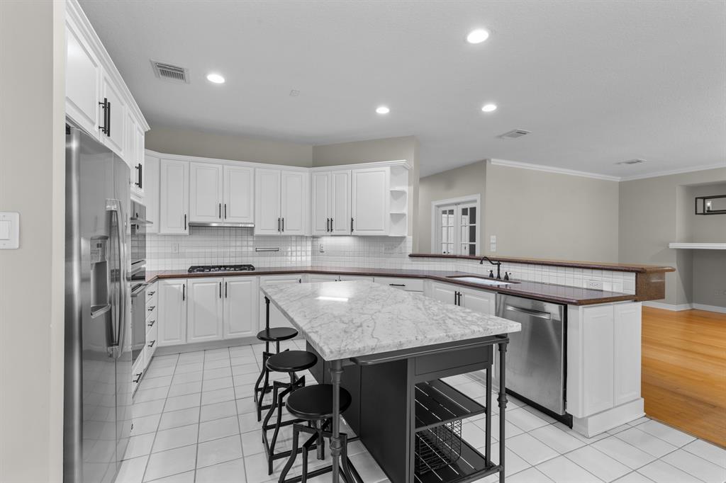 66 Candle Pine Place, The Woodlands, Texas image 13