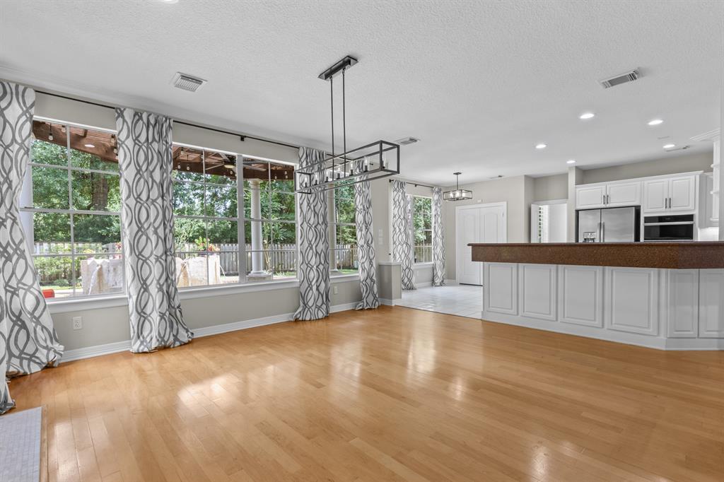 66 Candle Pine Place, The Woodlands, Texas image 17