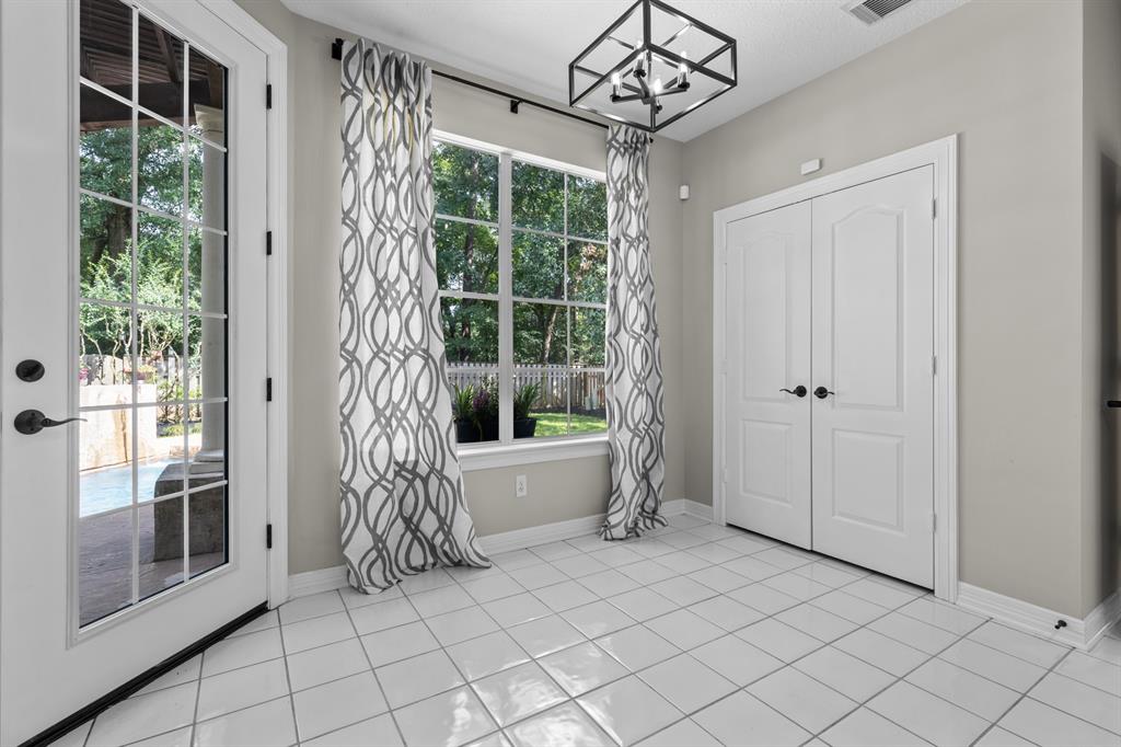 66 Candle Pine Place, The Woodlands, Texas image 16