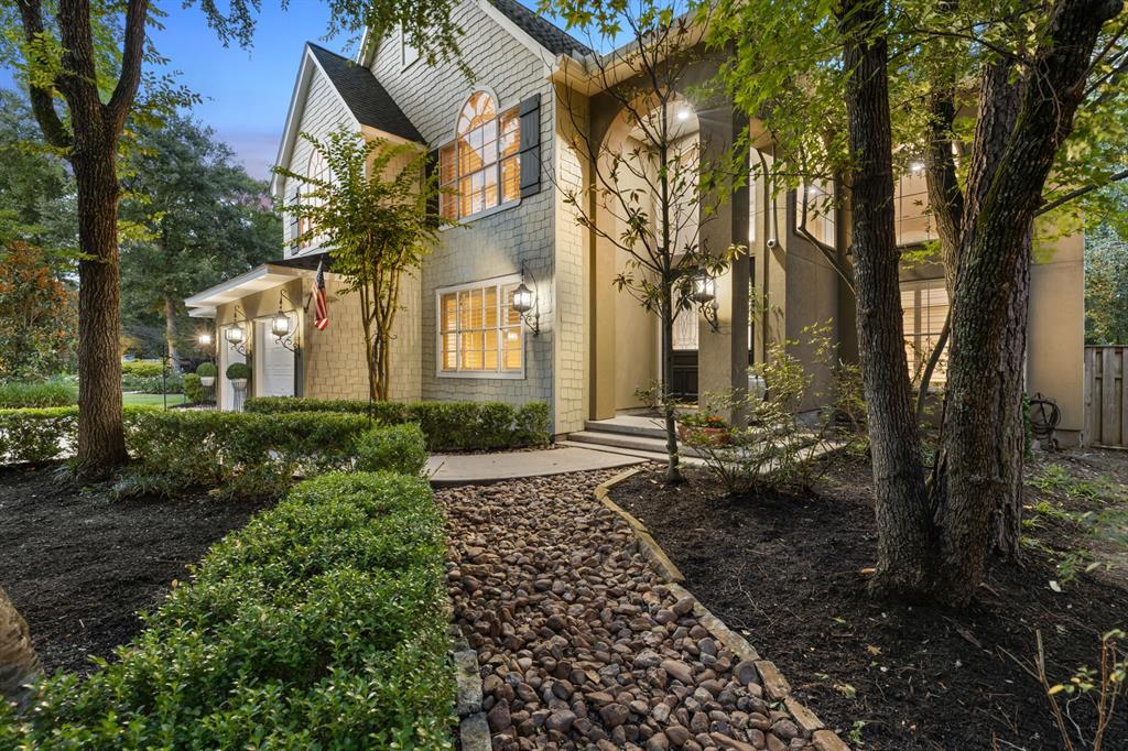 66 Candle Pine Place, The Woodlands, Texas image 3