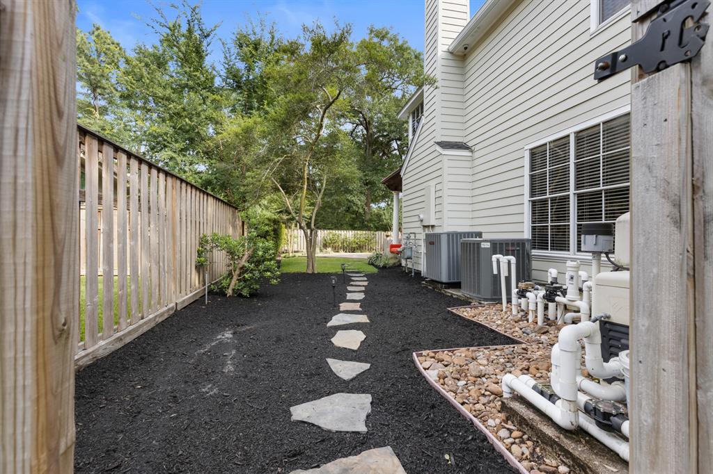 66 Candle Pine Place, The Woodlands, Texas image 37