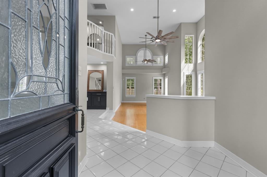66 Candle Pine Place, The Woodlands, Texas image 5