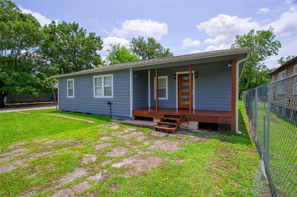 7966 Bonaire Street, Houston, Texas image 2