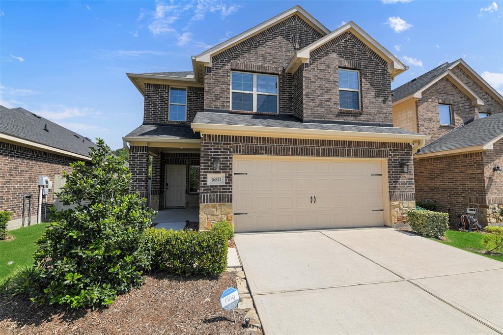 16833 Pink Wintergreen Drive, Conroe, Texas image 1