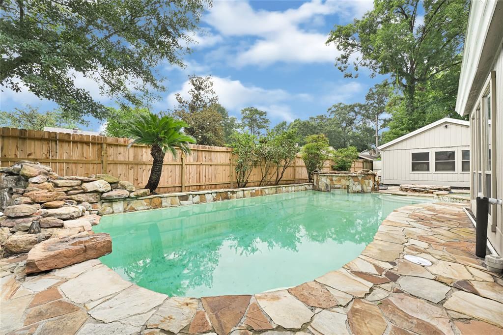 Photo of 3406 Forest Village Drive, Houston, TX 77339 (MLS # 97133623)